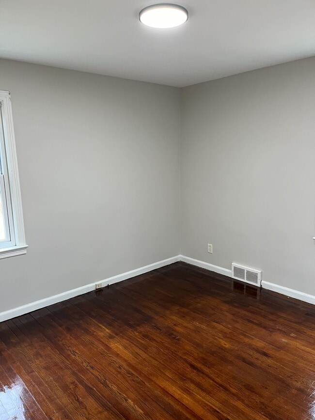 Photo - 2413 Coy Ave