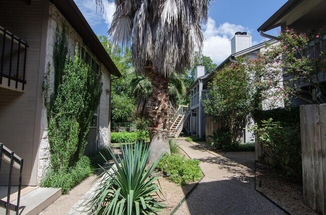 Photo - 2410 Enfield Rd Unit 10