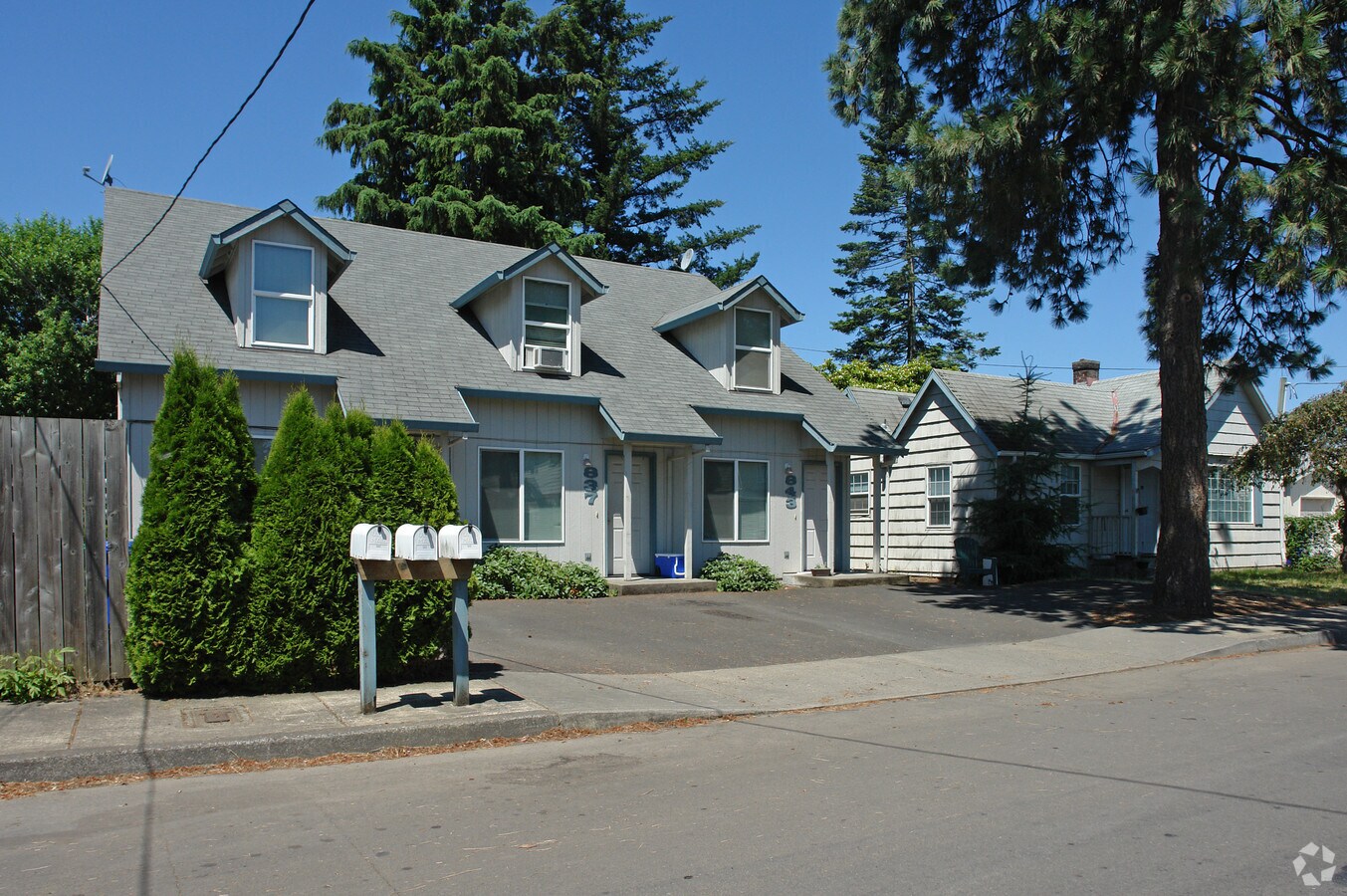 Photo - 831-905 NE 94TH Ave