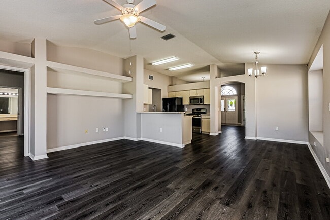 Photo - 30801 Tremont Dr