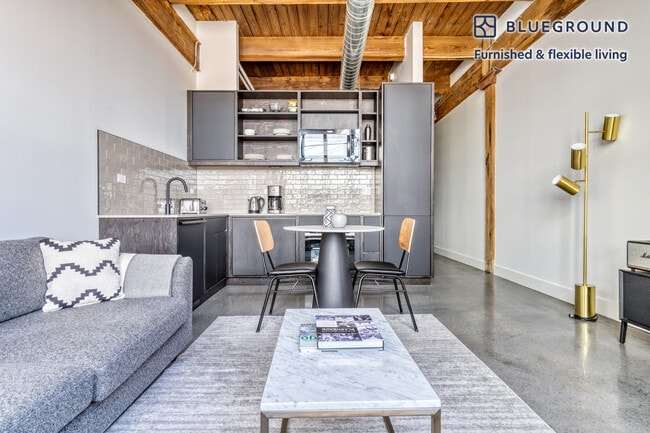 Photo - 2061 N Southport Ave Unit FL3-ID565