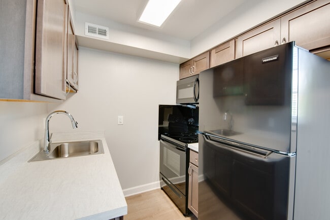 Photo - Villages of East River