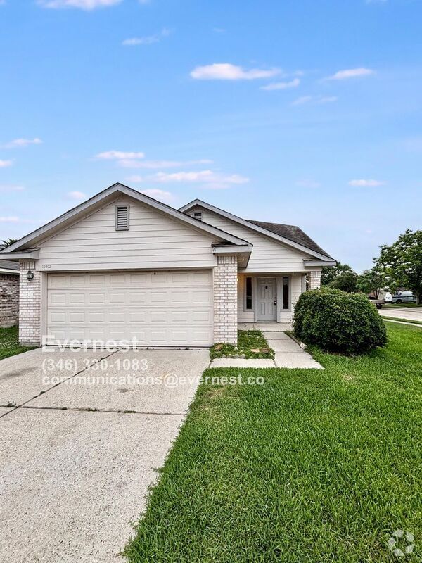 Building Photo - 19402 Sandy Woods Dr Rental