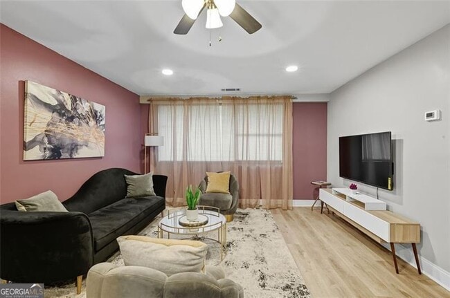 Photo - 3645 Peachtree Rd NE Unit 203