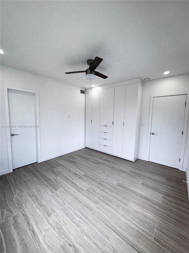 Photo - 2855 Royal Palm Ave Unit 2