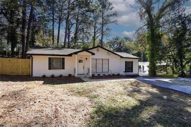 Building Photo - 1508 Peachcrest Rd