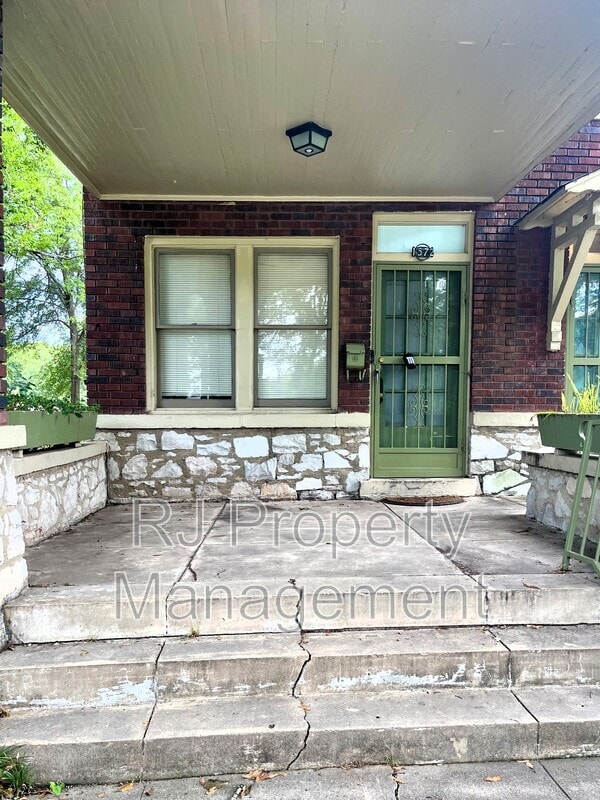 1572 Tutwiler Ave