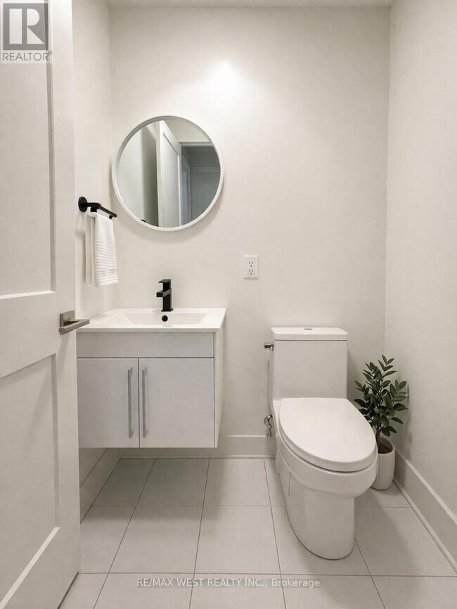 Photo - 6065 McLeod Rd