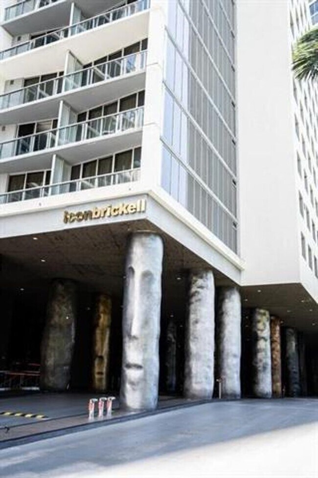 Photo - 495 Brickell Ave