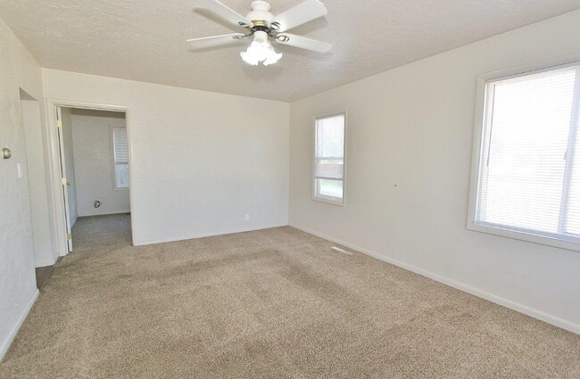 Photo - 2303 3rd St S House