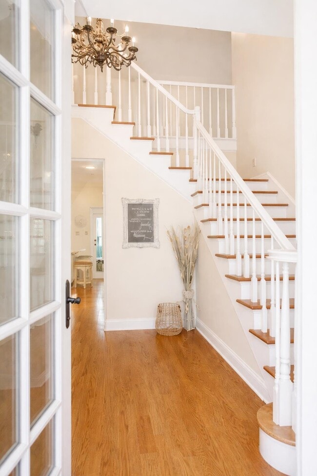 Photo - 565 Schaeffer Loop