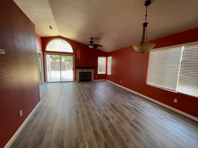 Photo - 3513 Birchdale Way