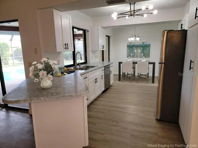 Photo - 5831 Monroe Rd