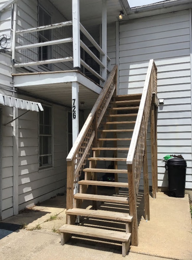 Photo - 726 Lincoln Way E Unit 726 B