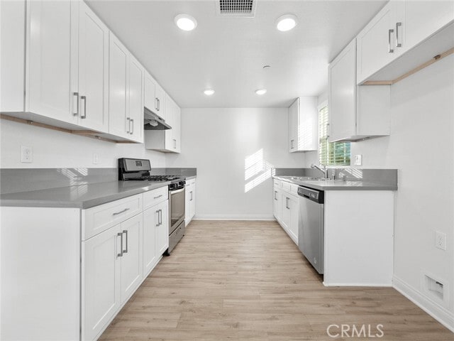 Photo - 1325 W Grand Ave