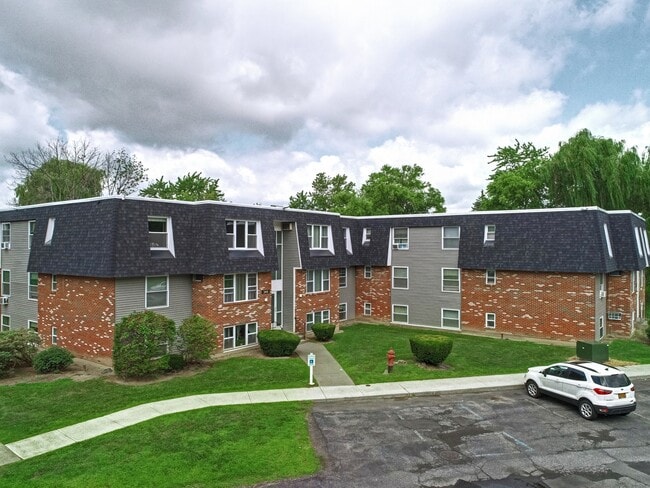 Photo - Cedar Park Apartments