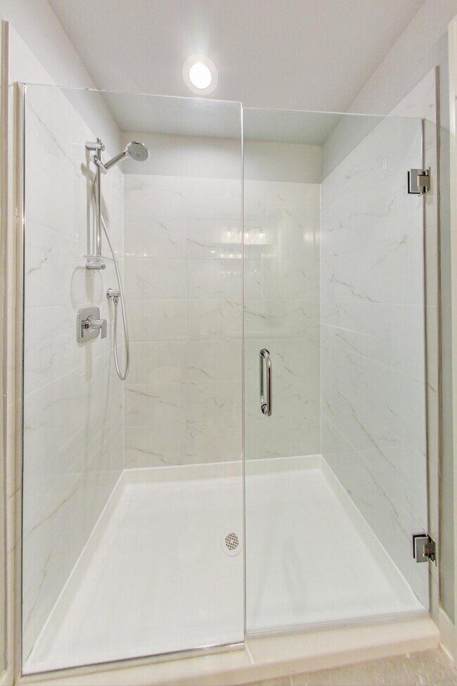 Photo - 0 bedroom in Chicago IL 60610 Unit 603