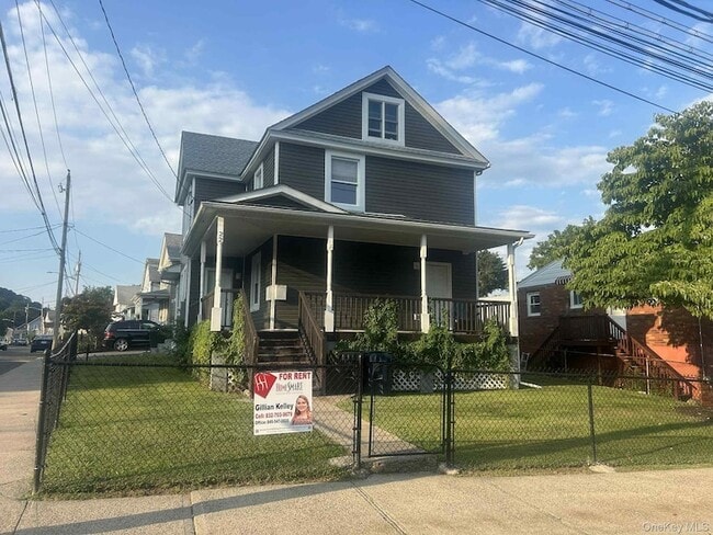 Building Photo - 22 Cozzens Ave Unit 2-1 Rental