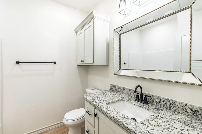 Photo - 2113 20th St