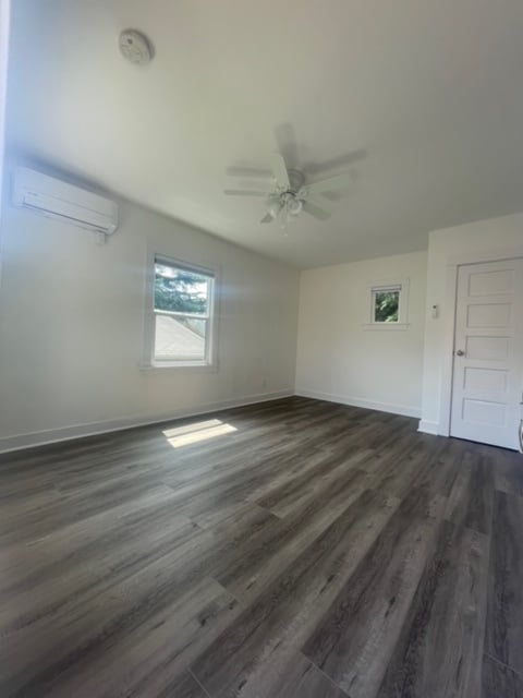 Photo - 2127 Glendale Blvd