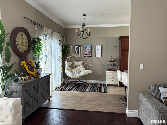 Photo - 2812 Castlerock Ridge