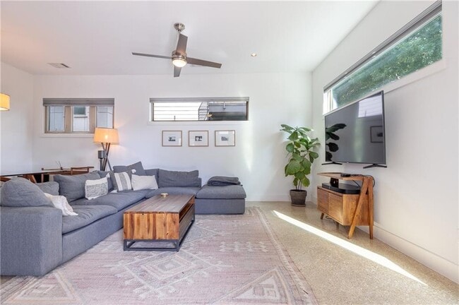 Photo - 500 W 51st St