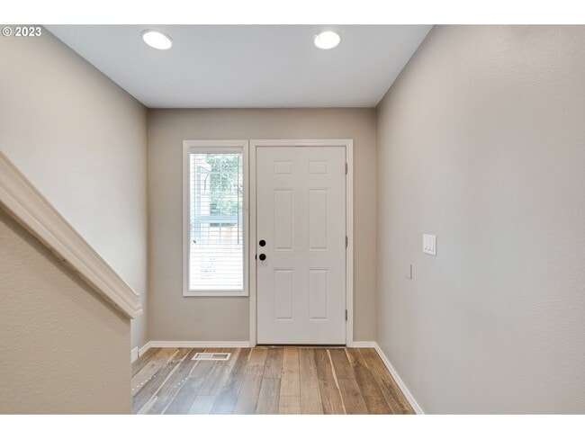 Photo - 773 N Pine St
