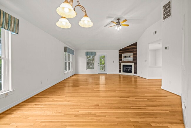 Building Photo - 208 56th St Unit B Rental