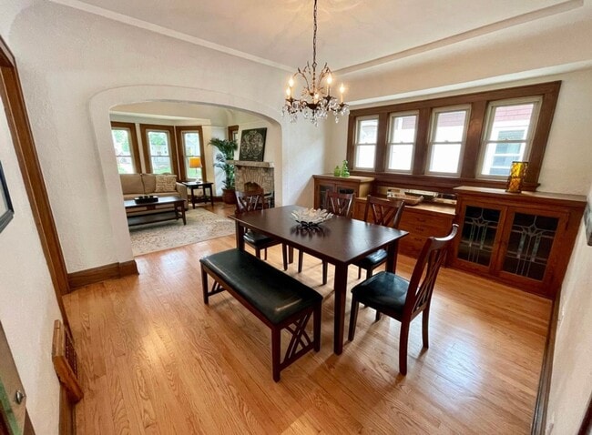Photo - Beautiful  2 Bedroom + Den(3rd bedroom) Bungalow in Wauwatosa