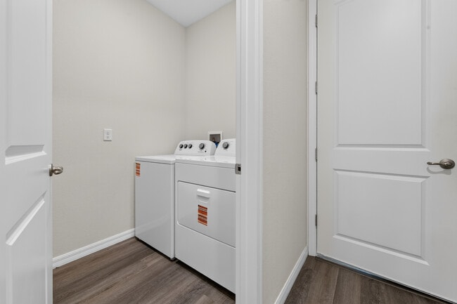 Photo - 2568 Kinsale Ln