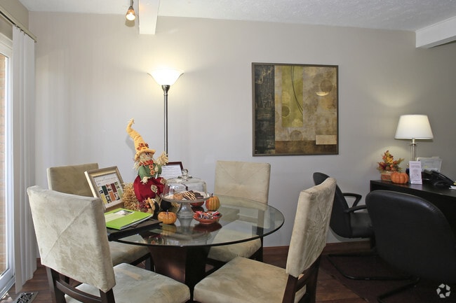 Leasing Office - Northern View Villas