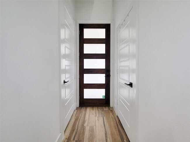 Photo - 5019 Creekmont Dr