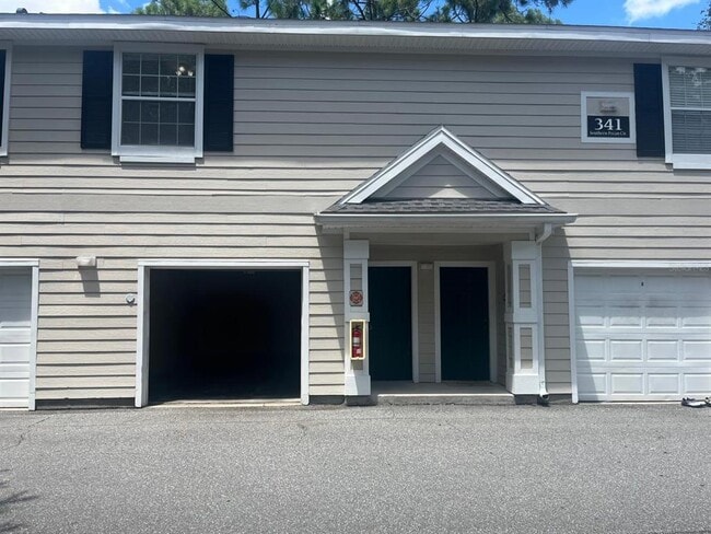 Building Photo - 341 Southern Pecan Cir Unit 201