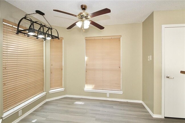 Photo - 4504 Sojourner St