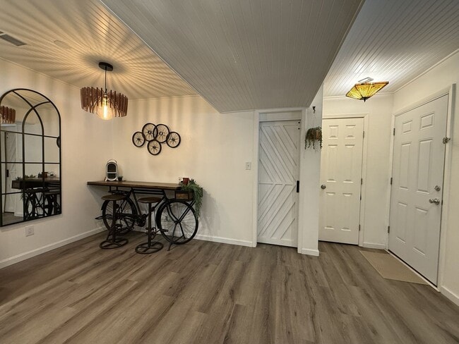 Photo - Beautiful Studio in Glendale Area - 1 month Free Rent