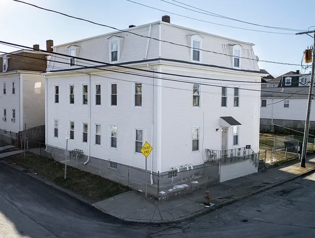 Building Photo - 177 Tripp St Unit 2S Rental