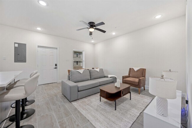 Photo - 9129 Brandon St Unidad B1