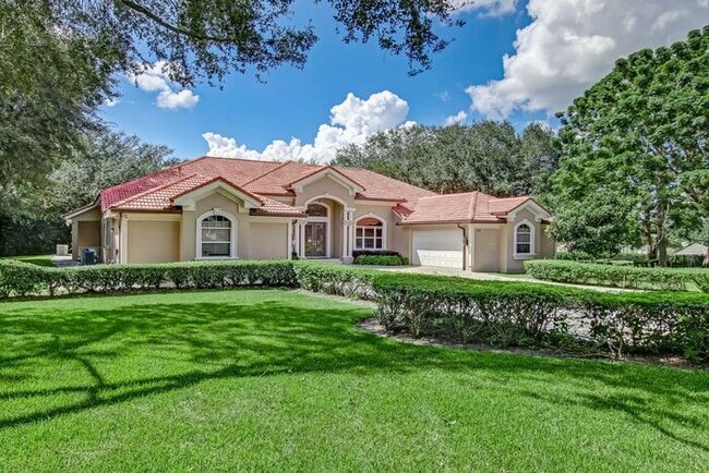 Photo - Stunning 5-Bedroom Pool Home on Nearly 2 A...