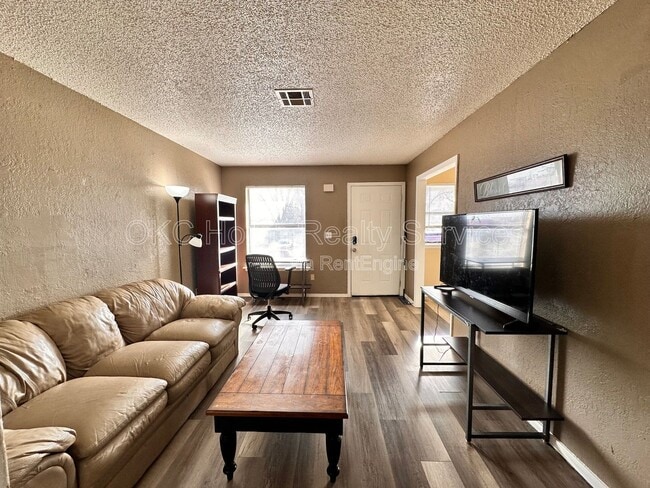 Photo - 109 SE 42nd St Unit C