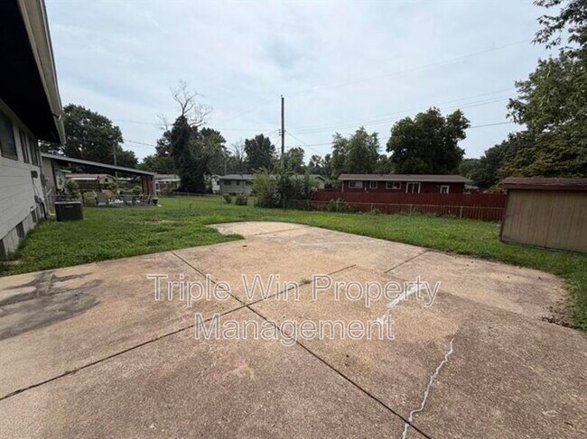 Photo - 10319 Varnum Dr