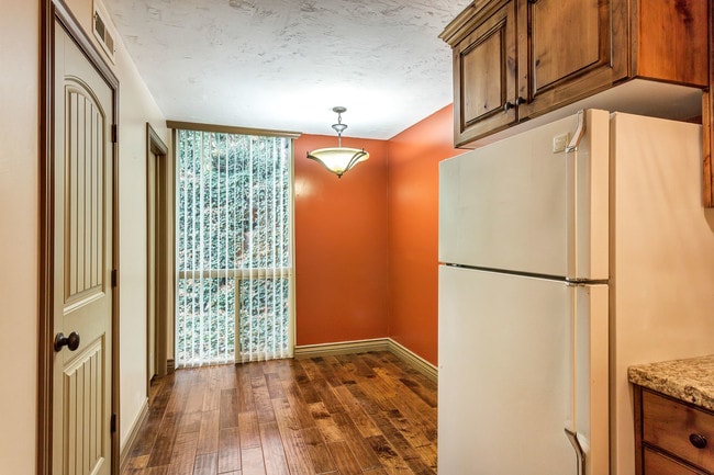 Photo - 438 N Center St Unit 305