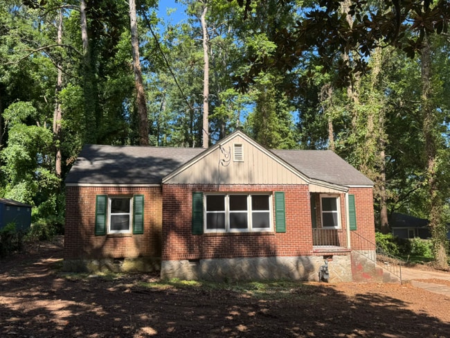 Building Photo - 1833 Ridgeland Dr Rental
