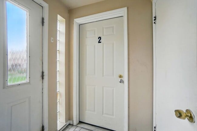 Photo - 3926 E Gatewood Ln Unit # 3
