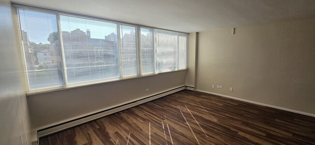 3575 Oakland Shorewood WI LLC