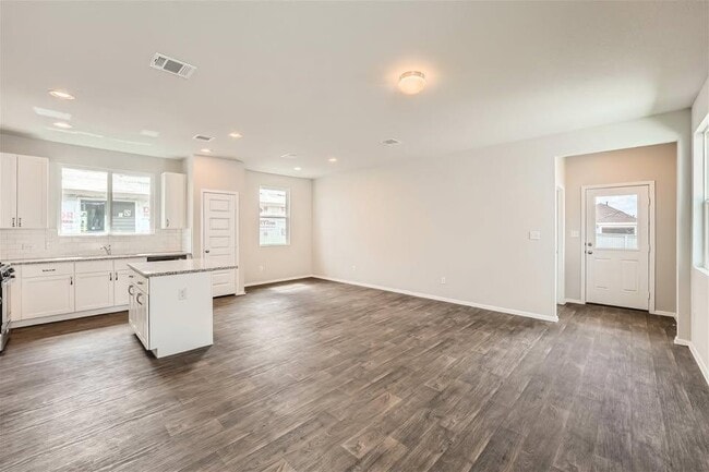 Photo - 141 Bluestem Dr