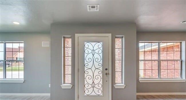 Photo - 640 SW Dani Ann Ln