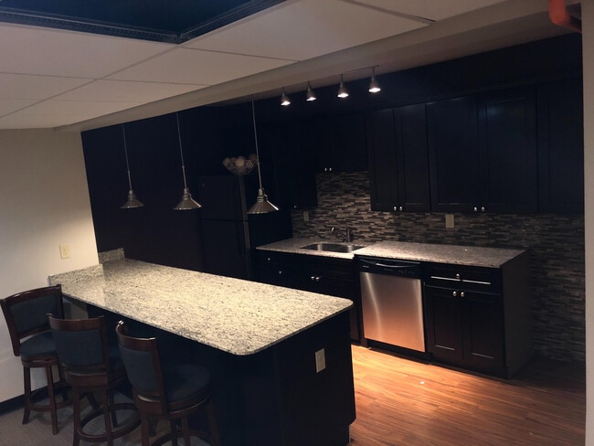 Photo - The Denn of Dinkytown