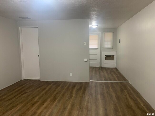 Photo - 108 Oakdale Rd