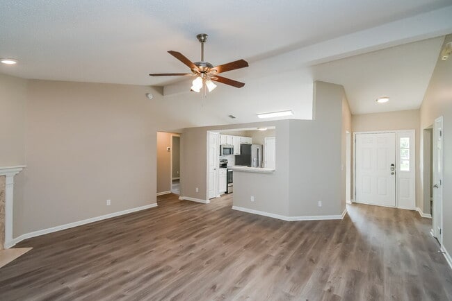 Photo - 7725 Fawn Lake Dr S