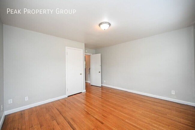 Photo - 203 Loraine Ave Unit 4